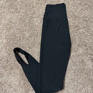 Beyond Yoga Dark Gray Stirrip Leggings
